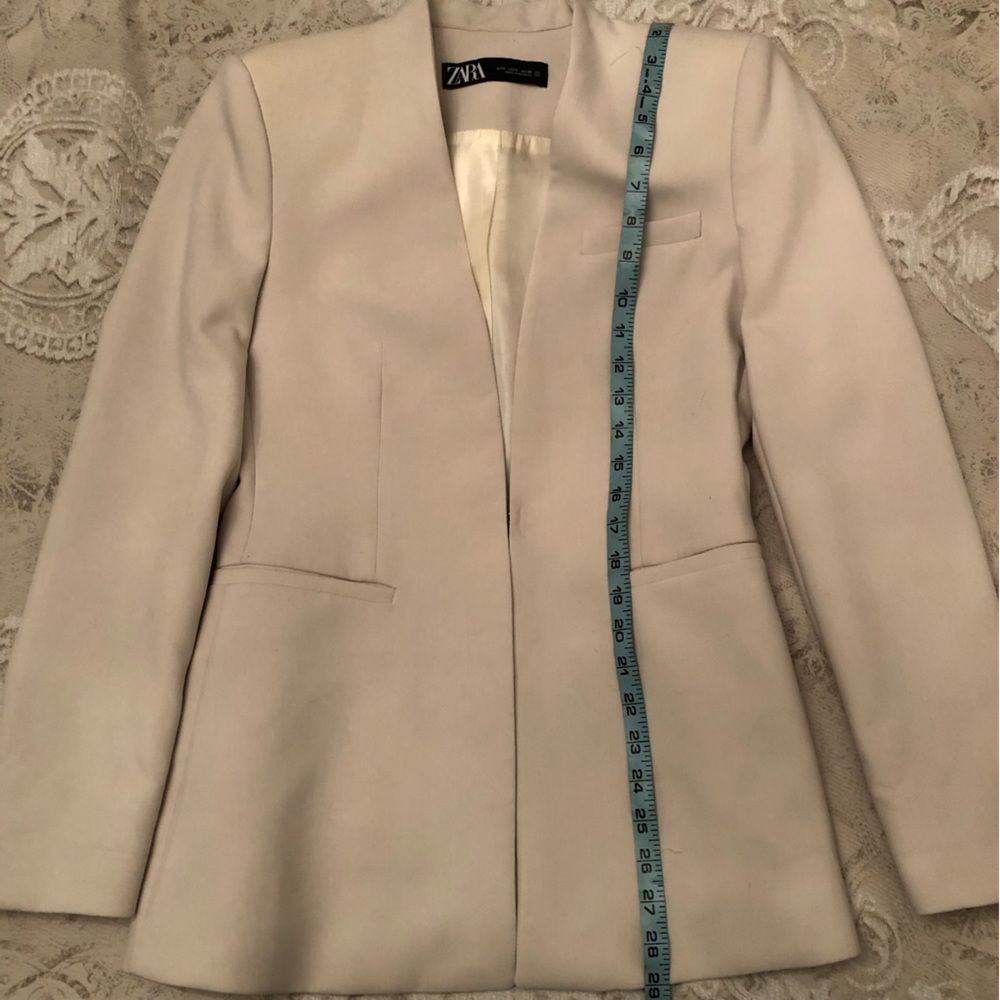 Popular ZARA Inverted Lapel Blazer in Ecru ASO Kate Middleton, Royal, Size Small - Picture 11 of 12